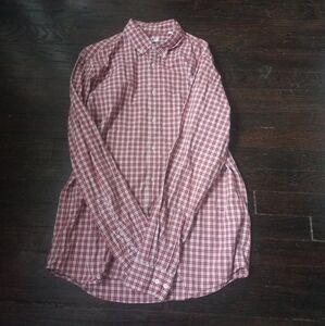Uniqlo Mens Red And White Long Sleeve Button Up Shirt Size Medium Casual Comfort